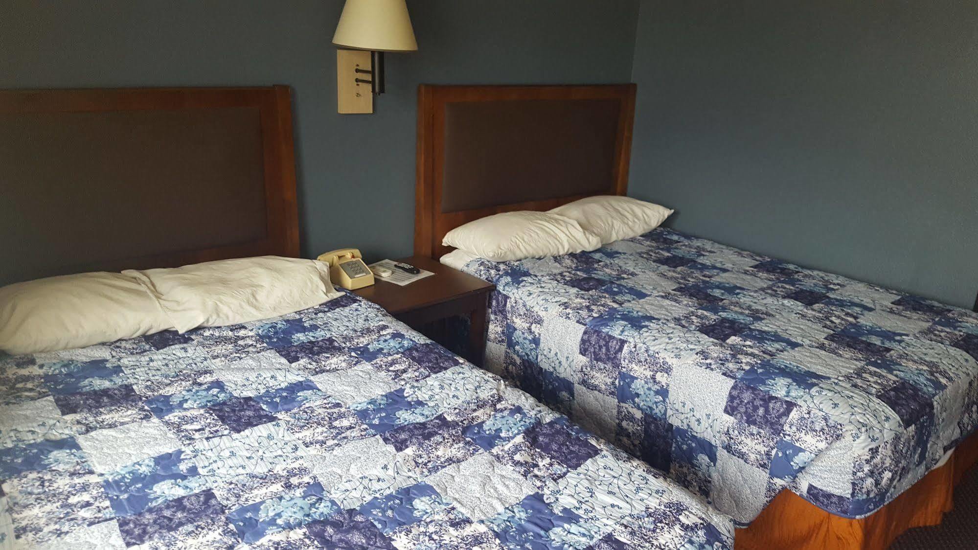 شارونفيل Travel Inn المظهر الخارجي الصورة