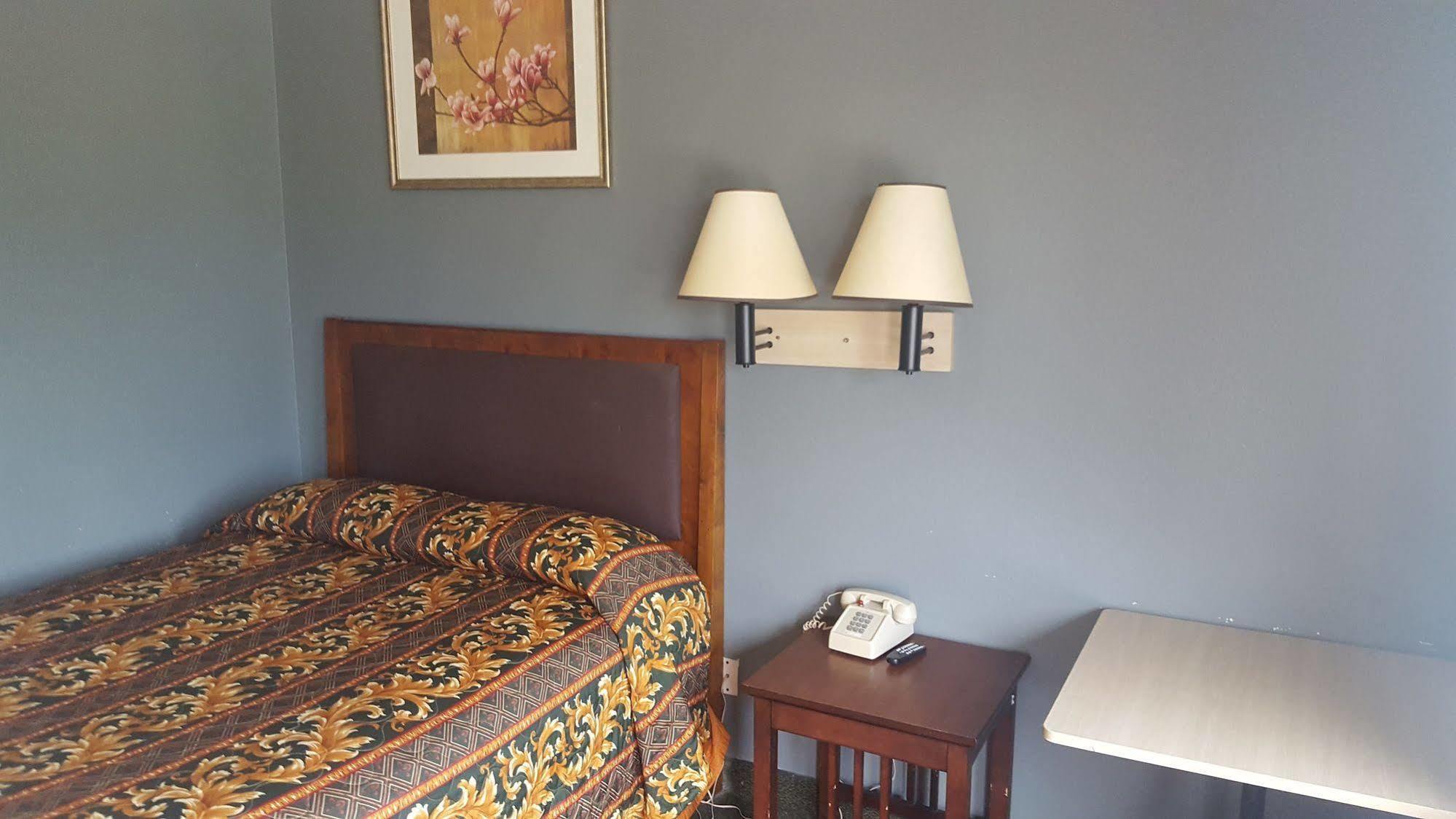 شارونفيل Travel Inn المظهر الخارجي الصورة